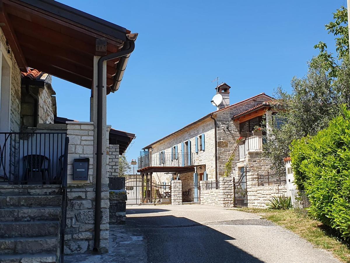 Casa Dei Boscarini Hotell Buje Exteriör bild