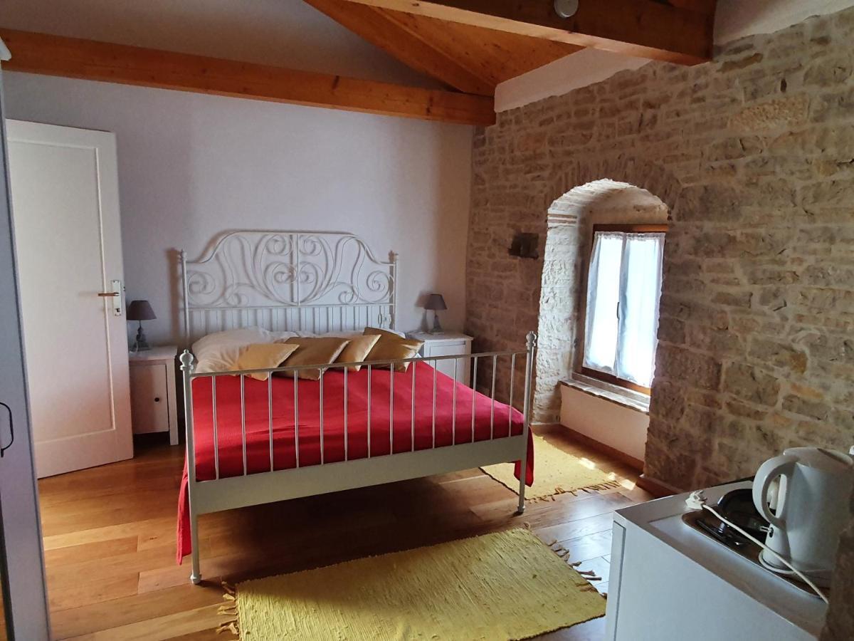 Casa Dei Boscarini Hotell Buje Exteriör bild