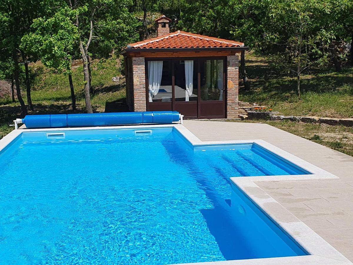 Casa Dei Boscarini Hotell Buje Exteriör bild